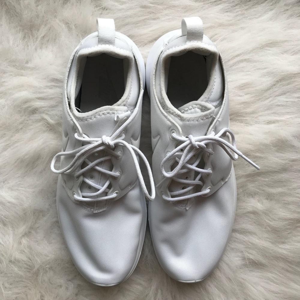 Nike Roshes - Picture 4 of 7